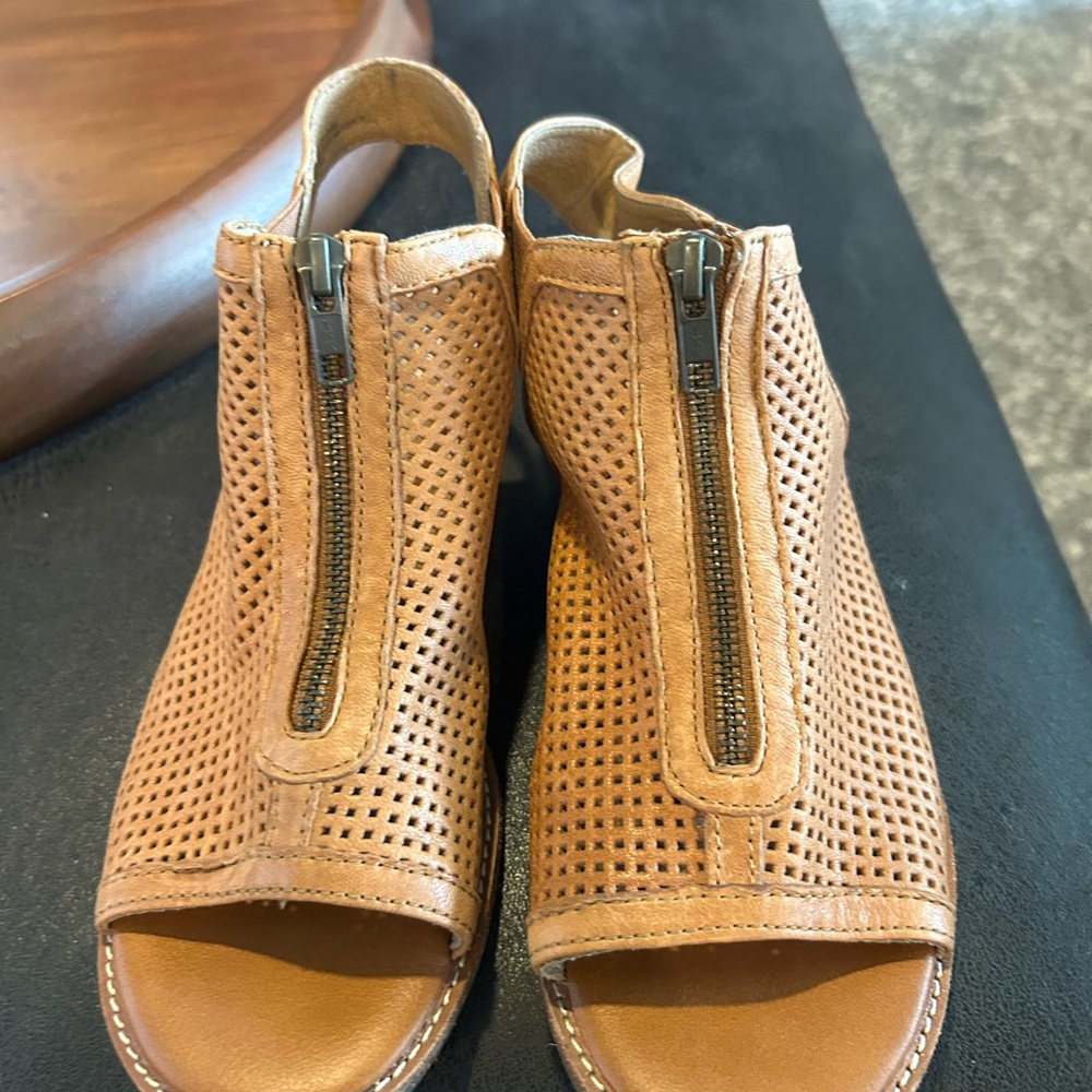Sofft Tan Perforated Leather Peep-Toe Zip Mules